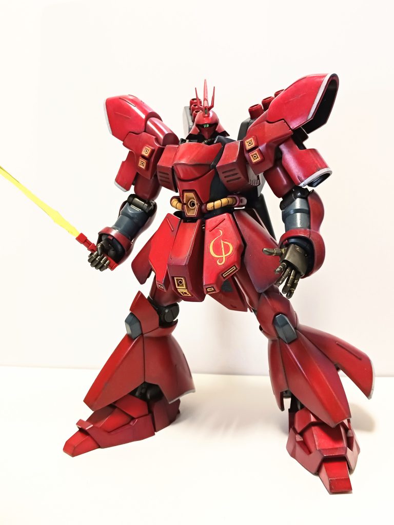 HGサザビーは、無改造でもカッコいい上、いつでも買える数少ないキットっていう、ほんっと素晴らしいです😁