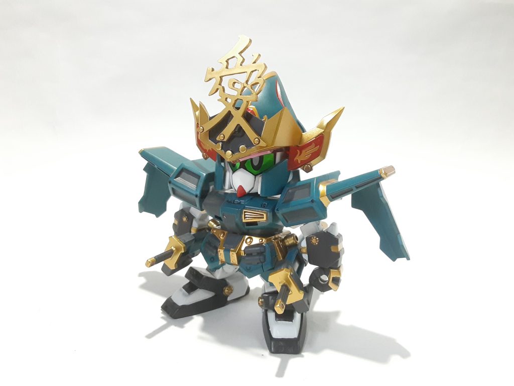 愛の前立兜は1枚板だったのでくり貫いてディテールアップを図ってます