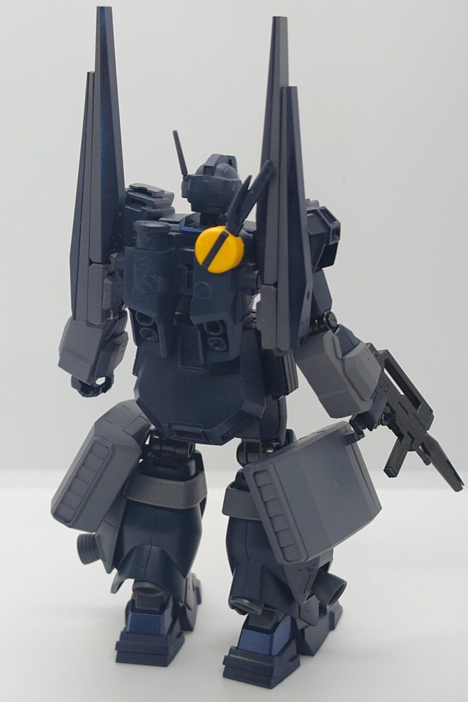 後側のバックパックはニューガンダムのパーツを使っています。