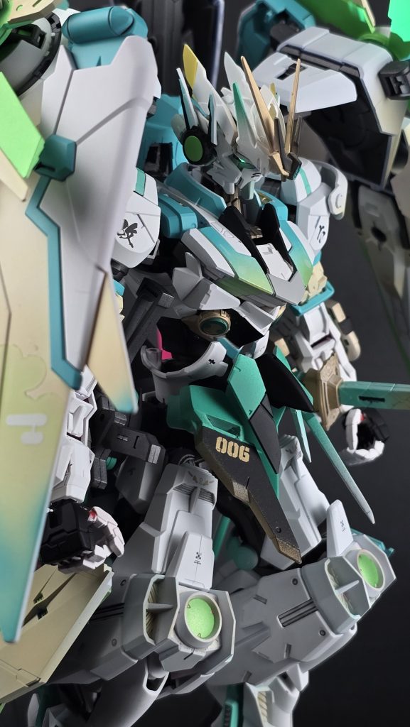 風真いろは専用機「風真六期ノ太刀-木の葉備え-」および、ストームストライカー「夢嵐」
