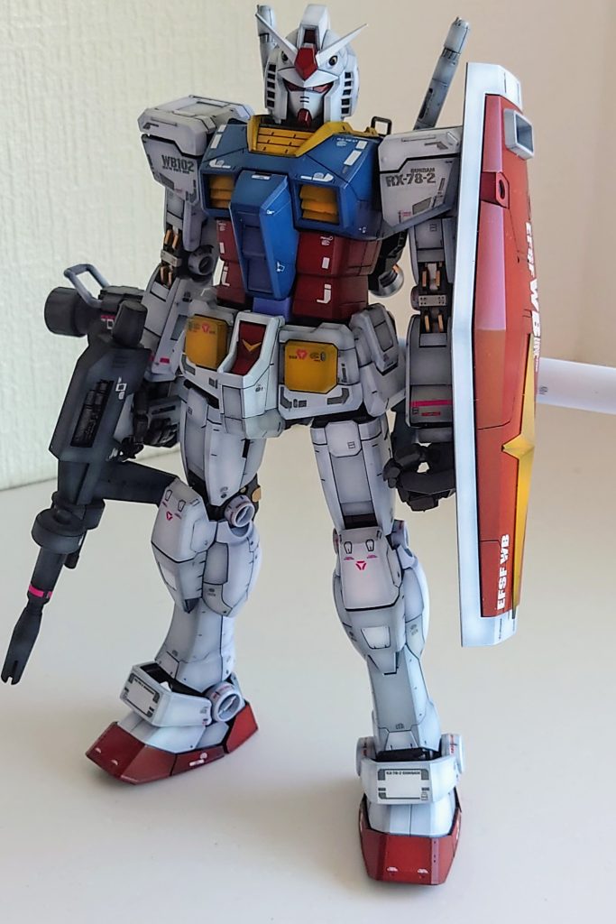 パーツ分割が細かいのでひとつひとつ塗装するのになかなか手間がかかりました。