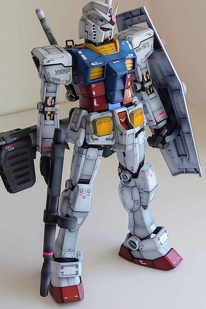 相変わらずの基本工作にグラデーション全塗装したものです。