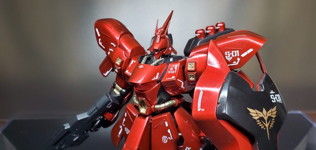 RG用水転写デカールRG用のデカールを流用して情報量をアップ。デカールと塗装面との段差が気になるので、研ぎ出し加工を施してます。かなり地味な作業だけどかなり神経も使う作業だったので大変でした。研ぎ出し加工でデカールまで削ってしまい、再度塗り直しをしたパーツもありましたが、何とか完成出来て良かったです。 