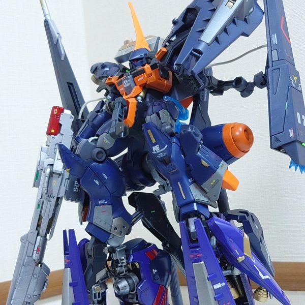 バーザム・スパルナ　ホーフアイゼン装備