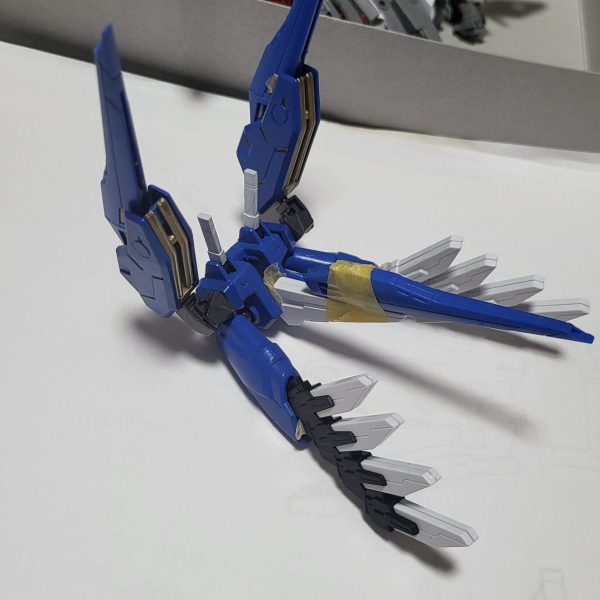 スマホゲームにてガンダムシードとディスティニーを繋ぐ作品を体験し、そこで出てきたドラグーンストライクガンダム（多分のちのストライクフリーダムっぽいかなーと）。RGのストライクフリーダムのABS部分の塗装に失敗し、つばさが折れてしまってましたが、、ここで部品を使えそう！と仮組みして、細かく整えていきたいと思います。新しく買ったものはないです。汗(^_^;)wホビー店で安くなってたエアリアル改修型のバックパックをベースに、、エールストライクの部品を、、あとは、、バーニア部分を余剰パーツから探して見ようと思います。（1枚目）