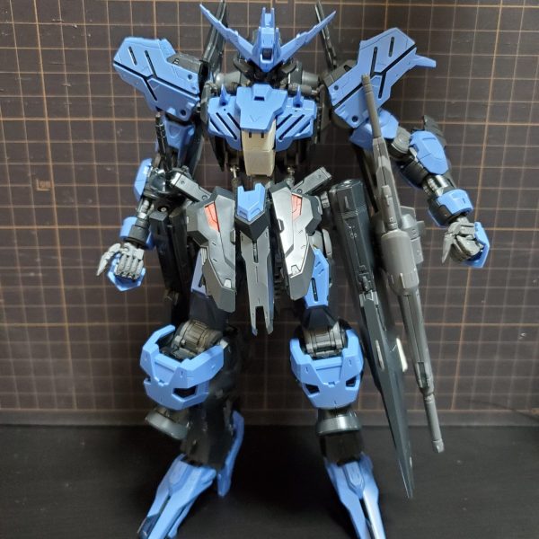 運良く再販ゲット出来たので、緩く作っていきます。 オール水性塗料でトライ。ディテールアップは外装のみ。（1枚目）