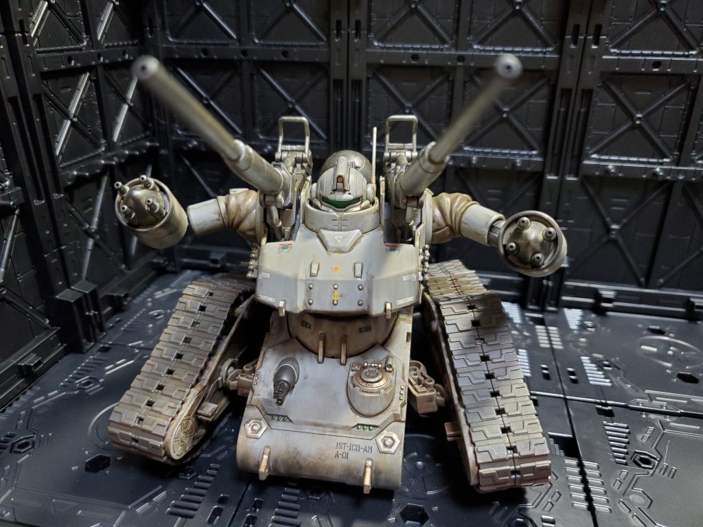 表面処理もスジボリもしないお手軽仕上げにしたので、乾燥待ち時間を抜くと、素組みからフィニッシュまで３時間くらいしか作業してないかも。