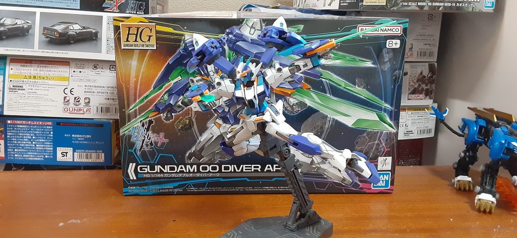 ハンドパーツ、武器持ち手が1セット余るのでプラ板で穴塞いで握りこぶしにしました。今回の作成、RGザンライザーにこの水色使いたくて実験の目的もありましたが個人的に満足な出来です。ただこれ作ったらOOスカイも欲しくなりました。再販されたら欲しいな。以上ありがとうございました。