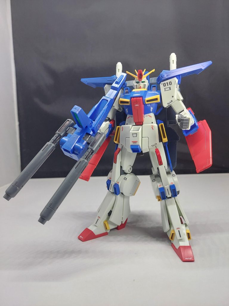 と言ってもスミイレ、デカール、部分塗装、少しだけモールド追加したくらいです(^_^;)あとは経年劣化でいろいろプラプラなところを接着剤で固定したり関節部分を強化したりしてました👍️