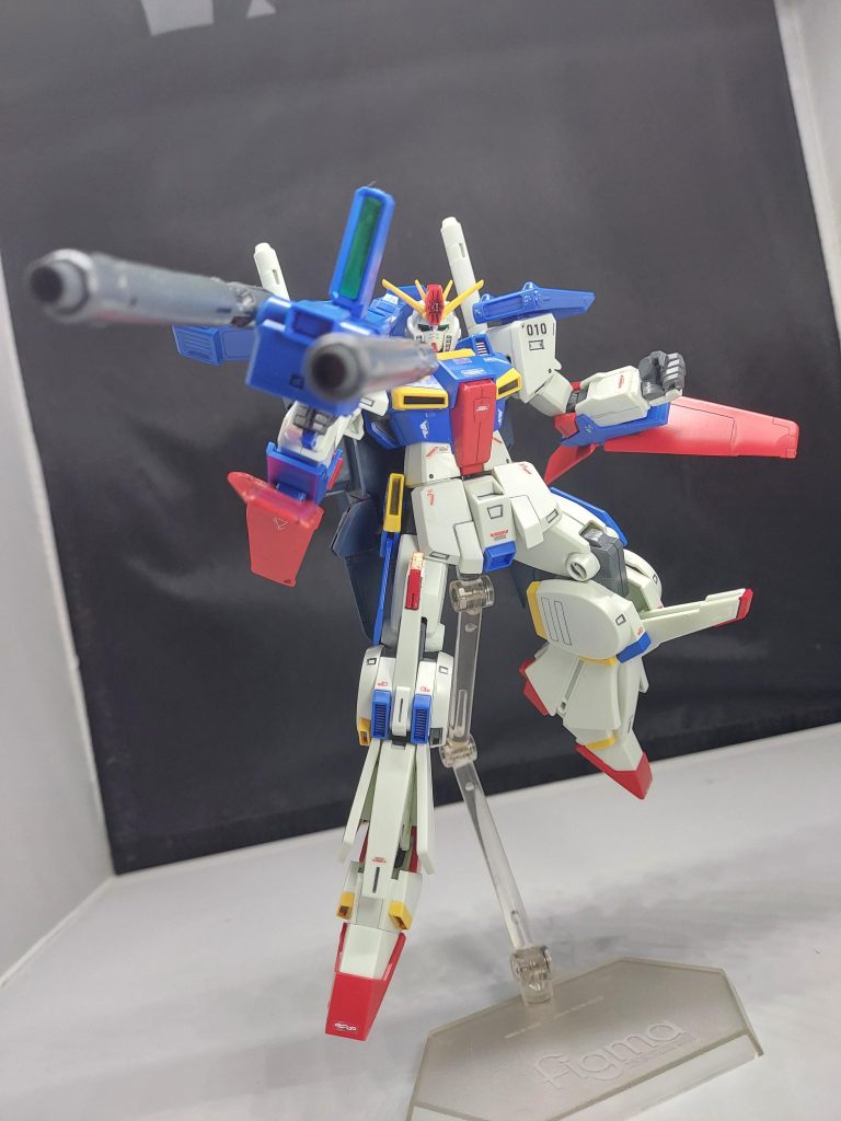 パーツの隙間とかは全くさわってませんしなんならゲート後も残ってます(￣▽￣;)数十年前に作ってそのまま飾ってたので😏