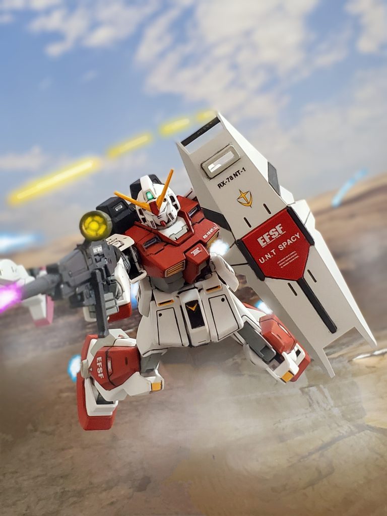 コーティリア少尉は新たな愛機プロトNT-1で前線に出撃する👊✨プロトタイプガンダムに比べ数倍に羽上がった出力と加速性は予想以上‼️さらにマグネットコーティングと機体各所のスラスターにより敏捷な機動性能と追従性を獲得していた👍️✨しかし、ニュータイプの操縦能力に合わせたハイスペックな機体は、エースとして活躍する彼女でも十分に活かす事が出来ずにいた…😔💦