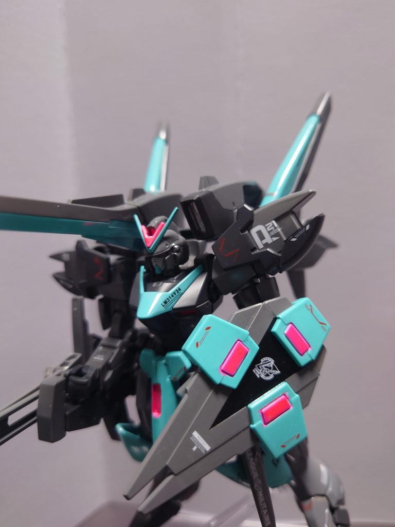 ちょっとデカールがくどいかも？笑