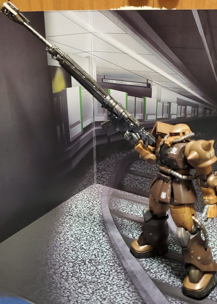 このでかいライフル、カッコイイですよね〜!カメラに収まりきれなくて、背景からはみ出てる笑