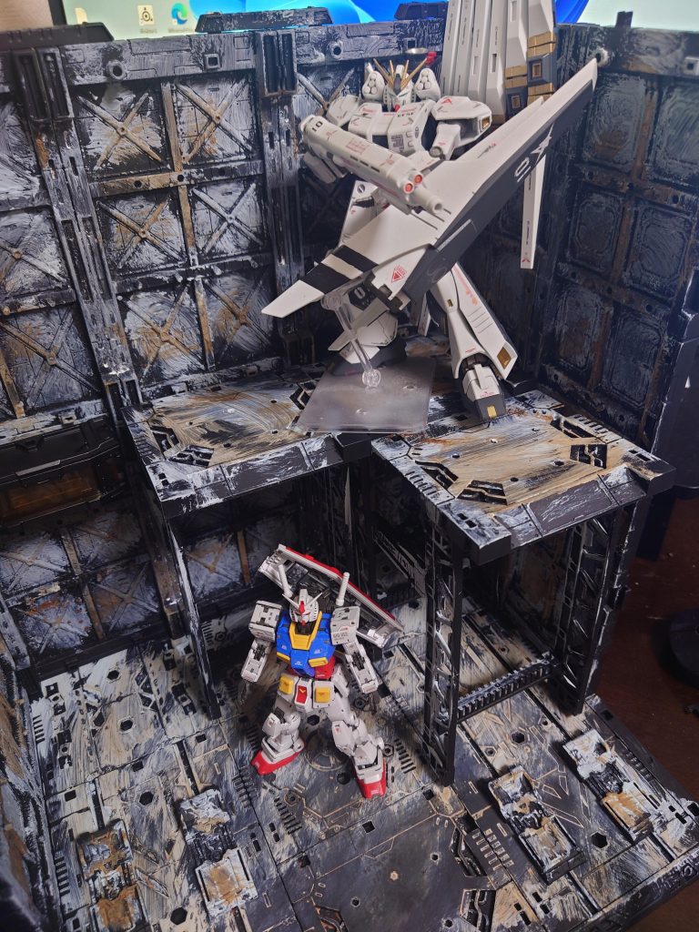 余った床と柱パーツで2階を作れるようにしました。