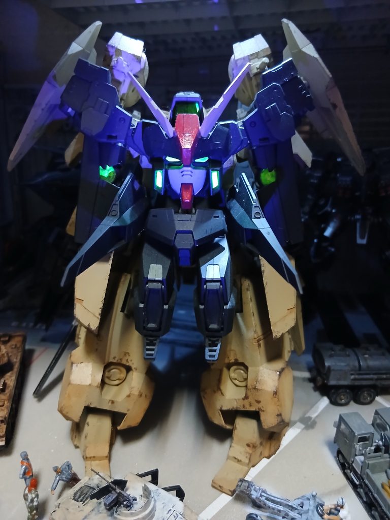 GN-008セラヴィーガンダム改