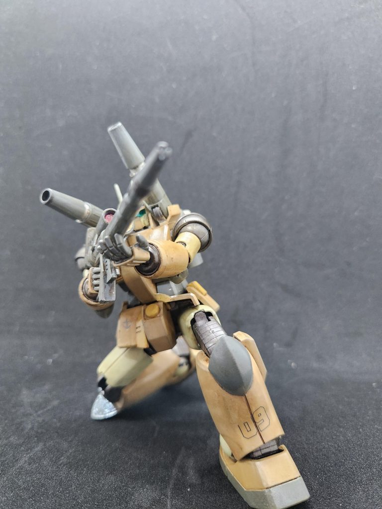 ビームライフルで撮影その2。ガンキャノンのビームライフルほんますこ。狙撃銃感ありますよね…(頑張って狙撃ポーズしてみた)