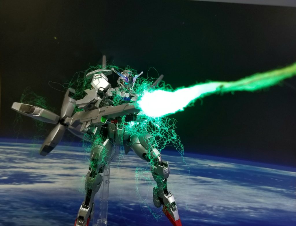 どりゃ~  VieeVieeViee(gundam-kao2)