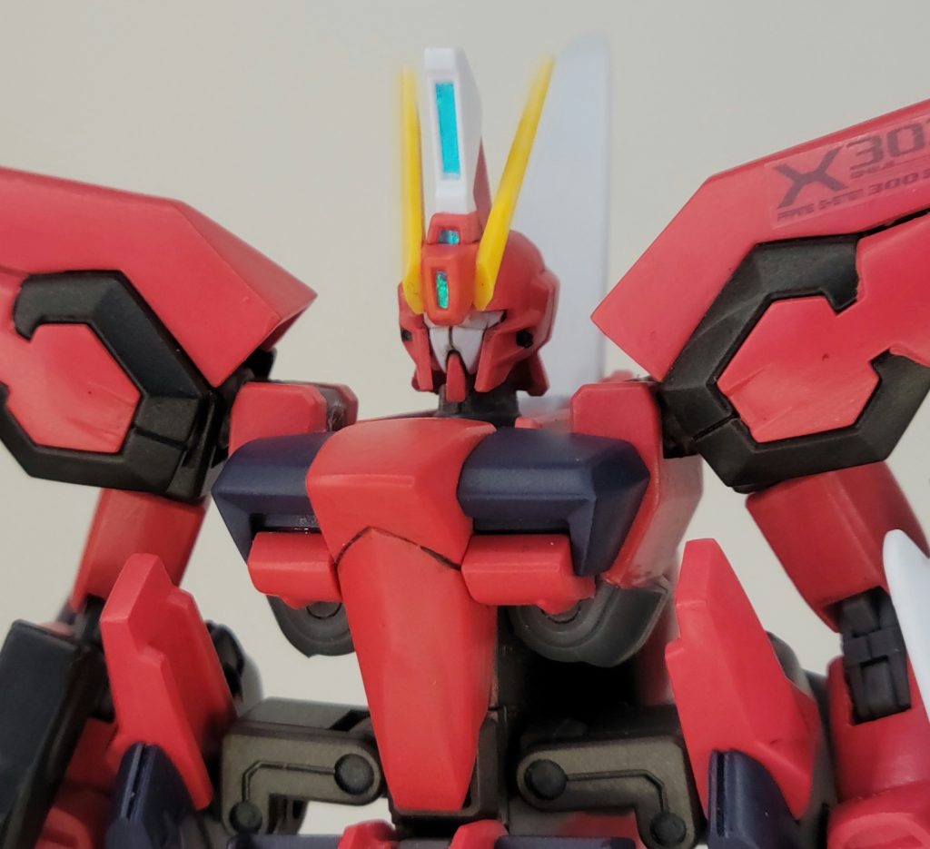 変形は頭部を差し替える以外はHGそのまま。この変形機構を20年以上も前な1/144ガンプラで再現してるのって凄いですよね。