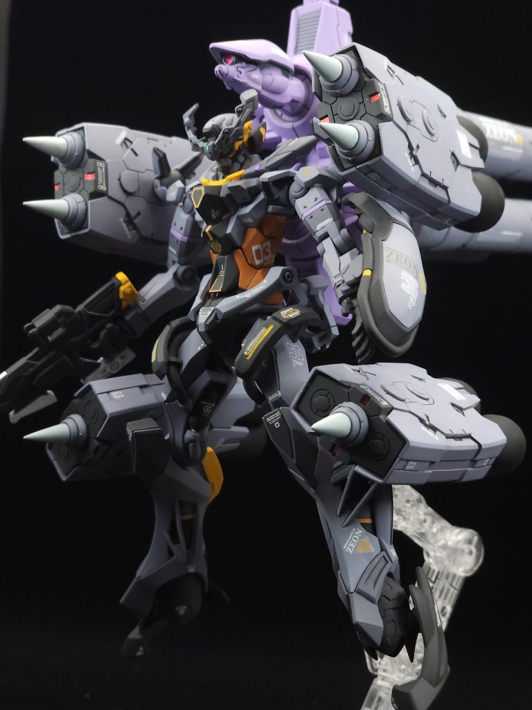 Ωサイコミュ起動時にはロックが外れてメガ粒子砲をビットとしてオールレンジ攻撃可能に超高火力でサイコガンダムにも対抗できるかも