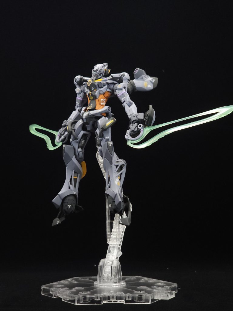 シャリア・ブルはクランバトルでは頭部破壊のルールにのっとって、メガ粒子砲は使わずビームサーベルを華麗に操ってマチュとシュウジを圧倒しそう紳士的な緑のおじさん