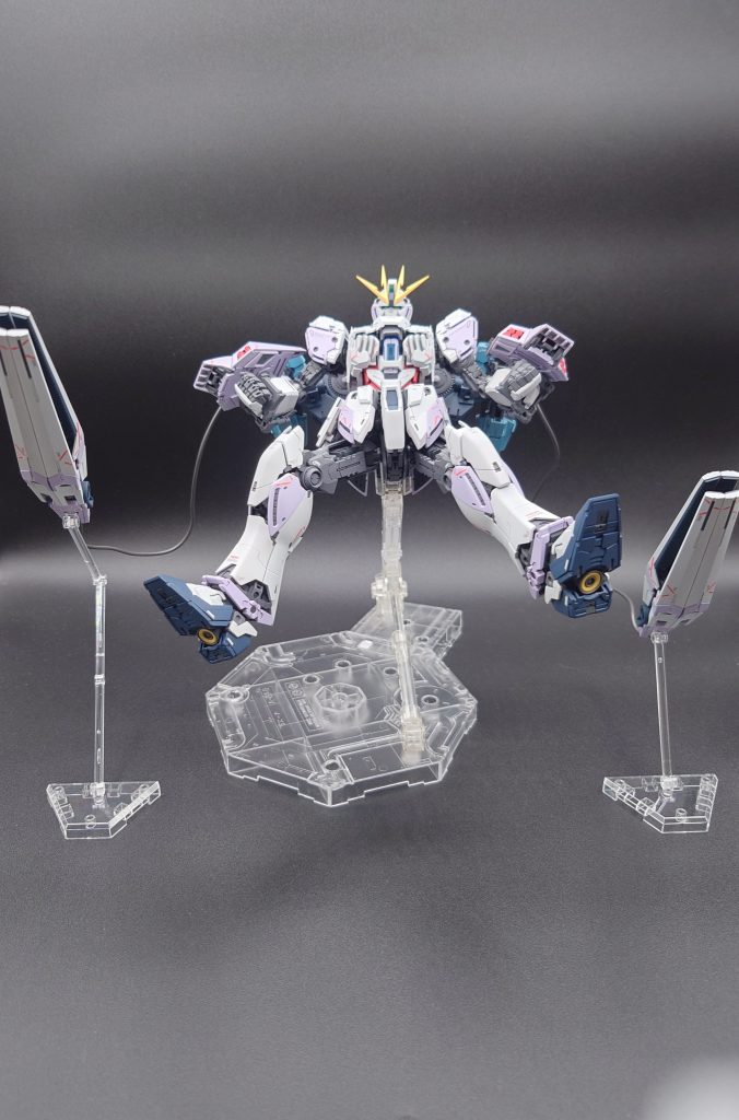 B装備「最低出力なら…インコム！」