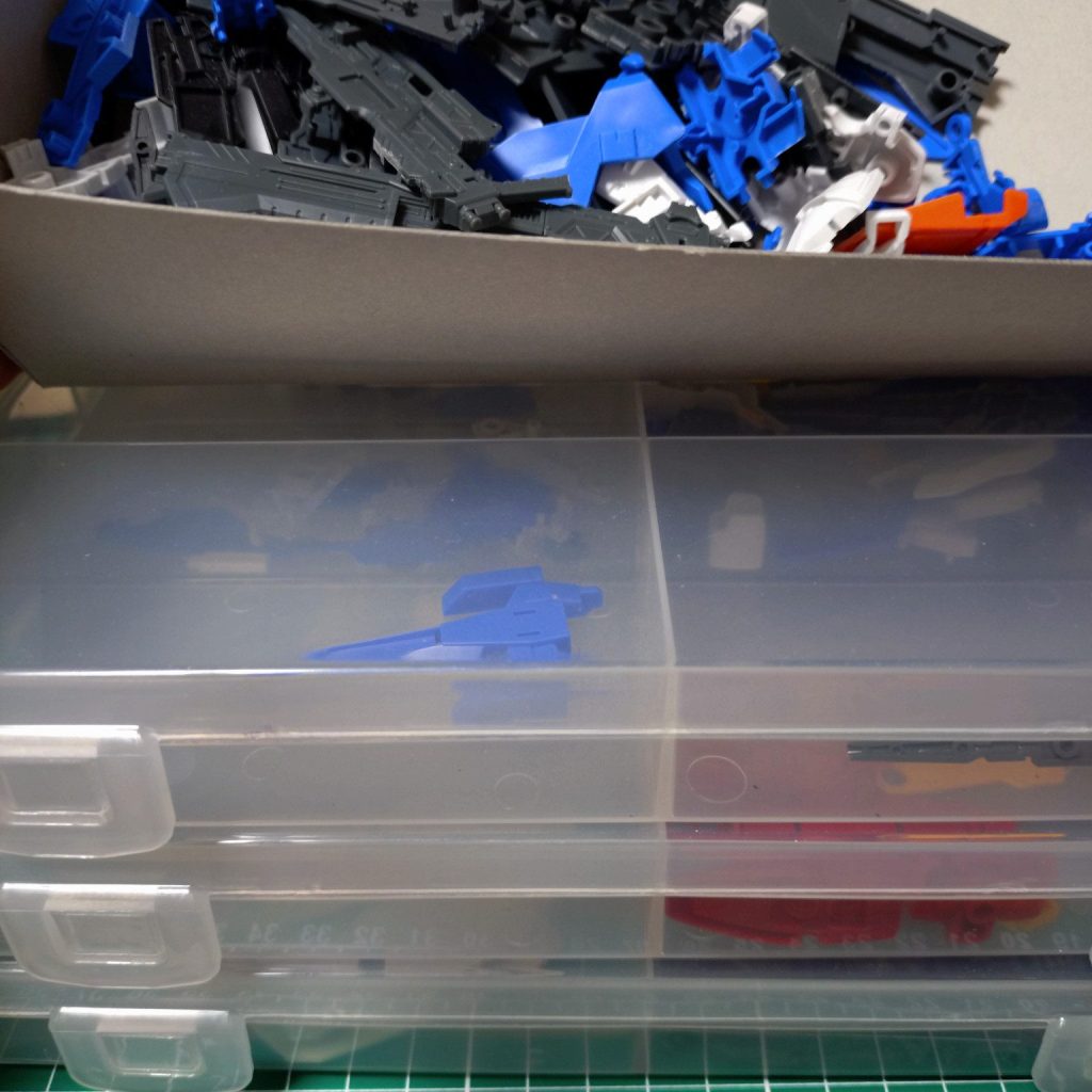 作品名：30日に向けて火を点けるためのアンケート<p>前回の投稿からガンプラ以外を組み立ててたのとジージェネエターナルでガンダム欲が満足してて間が空いてました。 それでもやることない時に動画見ながらボーっとヤスリがけしてたらさらに溜まってしまったので火を付けるためのアンケー […]</p>