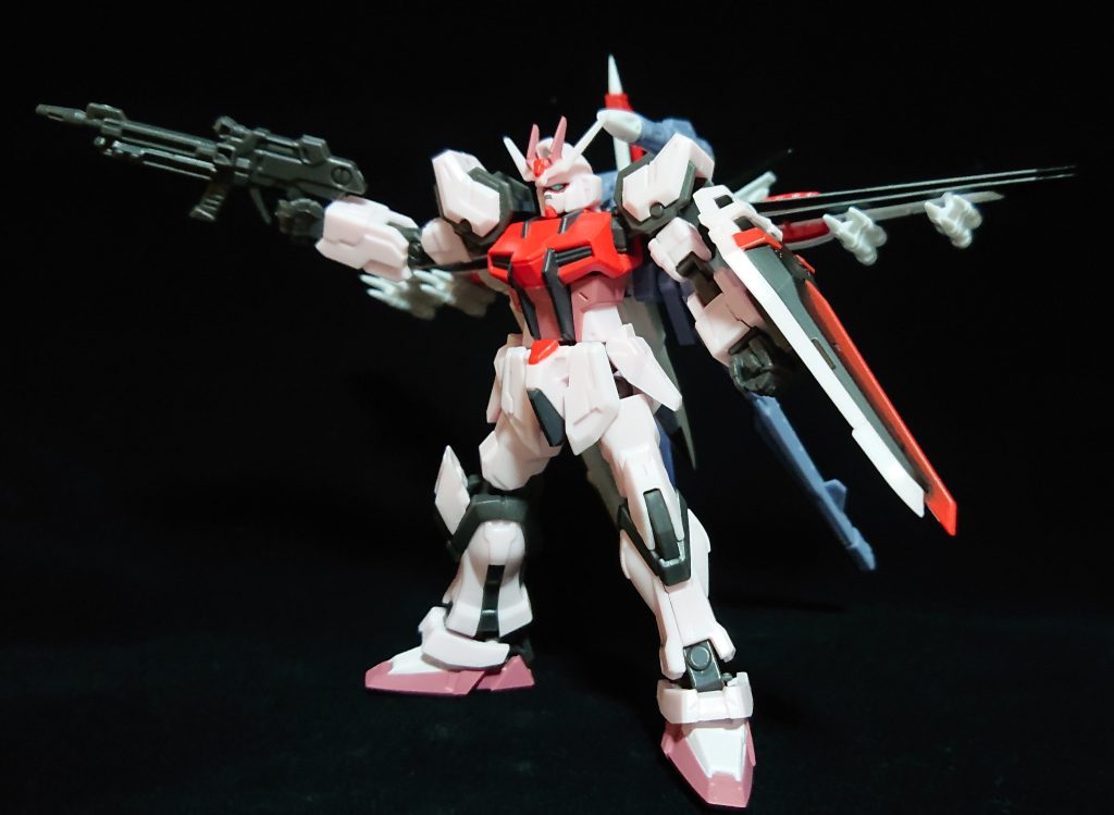 このオオトリが、とてもカプセルに詰められる代物ではありませんでした。もちろん箱売りなら一般販売が出来ないことも無かったのでしょうが