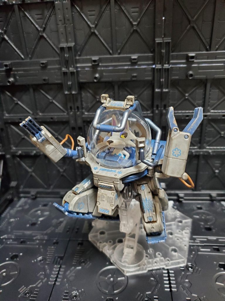 シベリア搭乗。ハイキューパーツのスノーデカールを購入しましたが、たぶん他で使うことないので、全力で貼ってます。