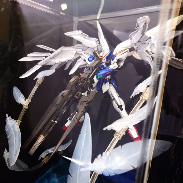 ウイングガンダムゼロEW（チタニウムフィニッシュver）