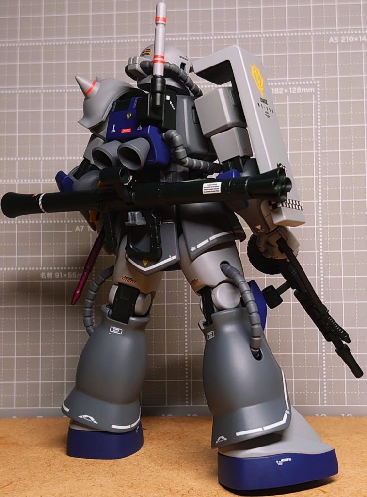 アンテナはまだ頭部には無く、ランドセルを改修してある設定にしました。(´ρ`)