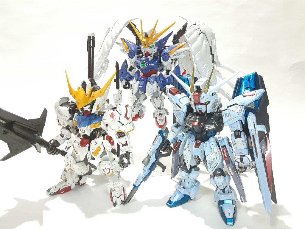 今まで制作したMGSDキットを並べて本キットはかなりボリュームがありますね