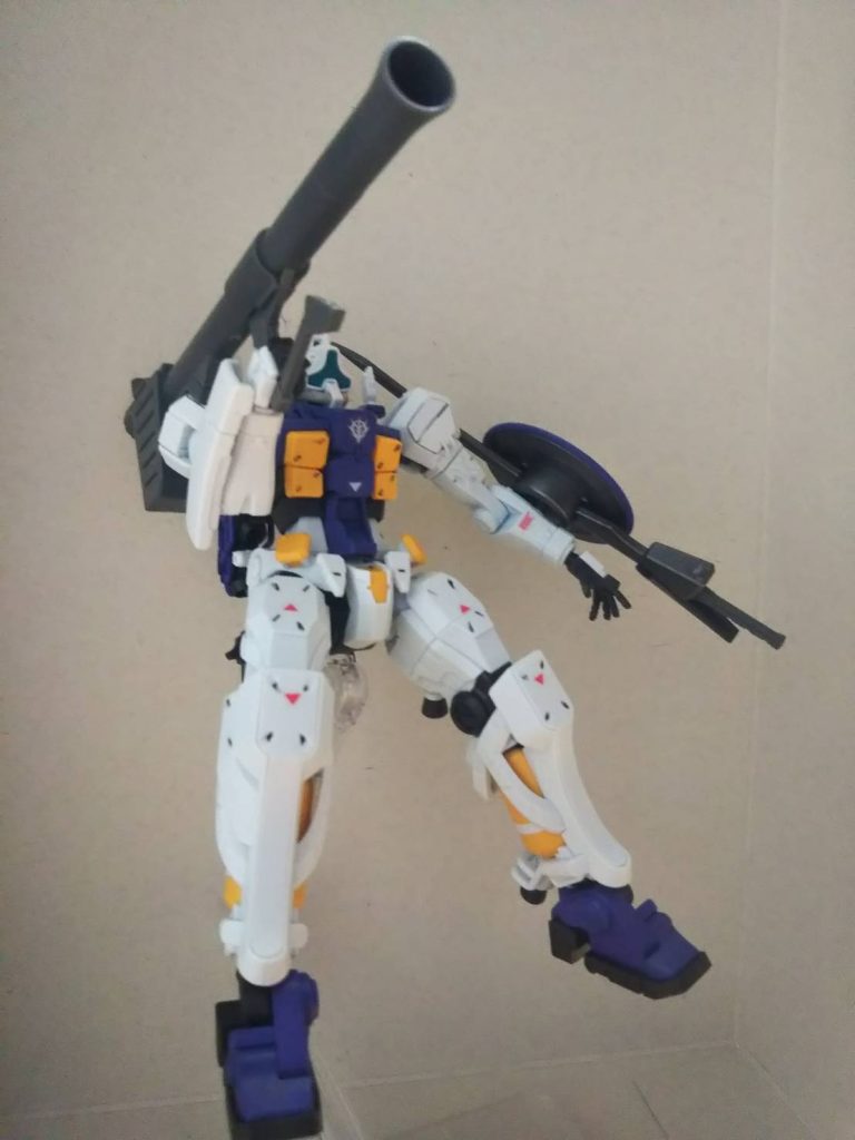 奪ったバズでやっぱハイパーバズーカ持たせると似合うなぁ…