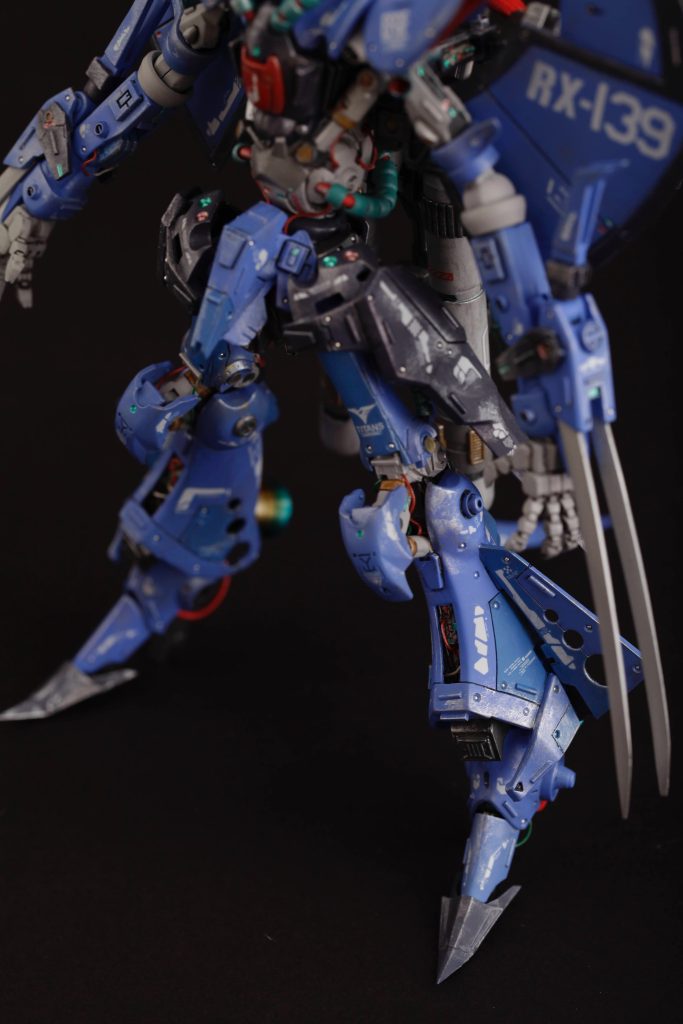 各部にチラ見せメカ部。