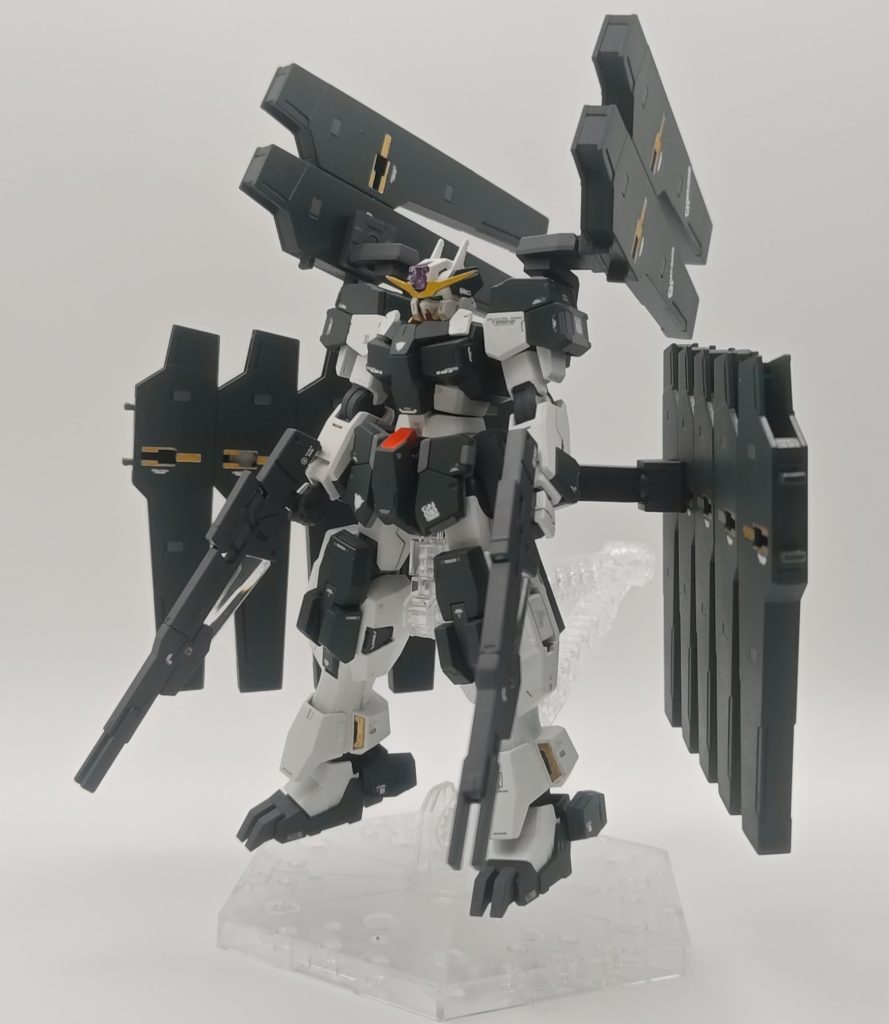 最終決戦仕様ということで(映画でもこちらの印象しかない)シールドビットがいっぱいで、思った以上に大きいサイズになりました。(またDaisoのケースに入らない(´;ω;`))