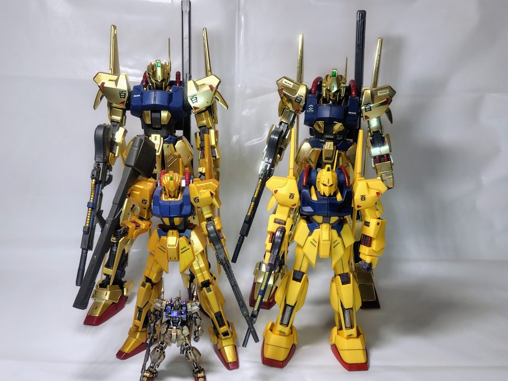 あまりにもスタイルの違う百式たち(gundam-kao2)意外にも古いキットの方が設定画には忠実なマッシブスタイルで、特にHGUCリバイブは細すぎる(zaku-kao4)足の幅の違い!