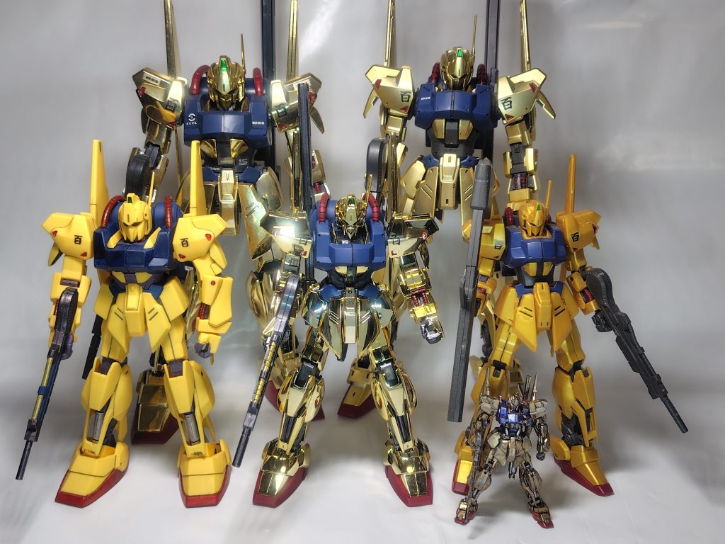 百式一家が充実してきました。あと旧キットの1/100を積んでますのでまたいつか(gundam-kao5)