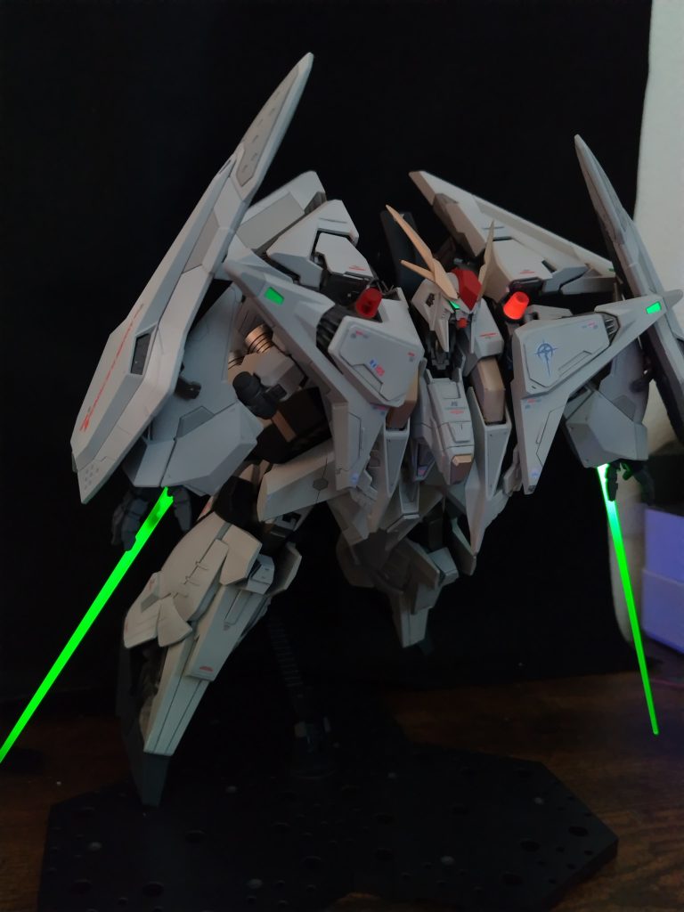 クスィーガンダム