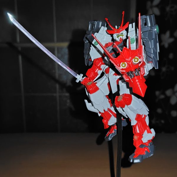 1/144】HGBF 戦国アストレイ頑駄無 胴体 ガンプラ ジャンク