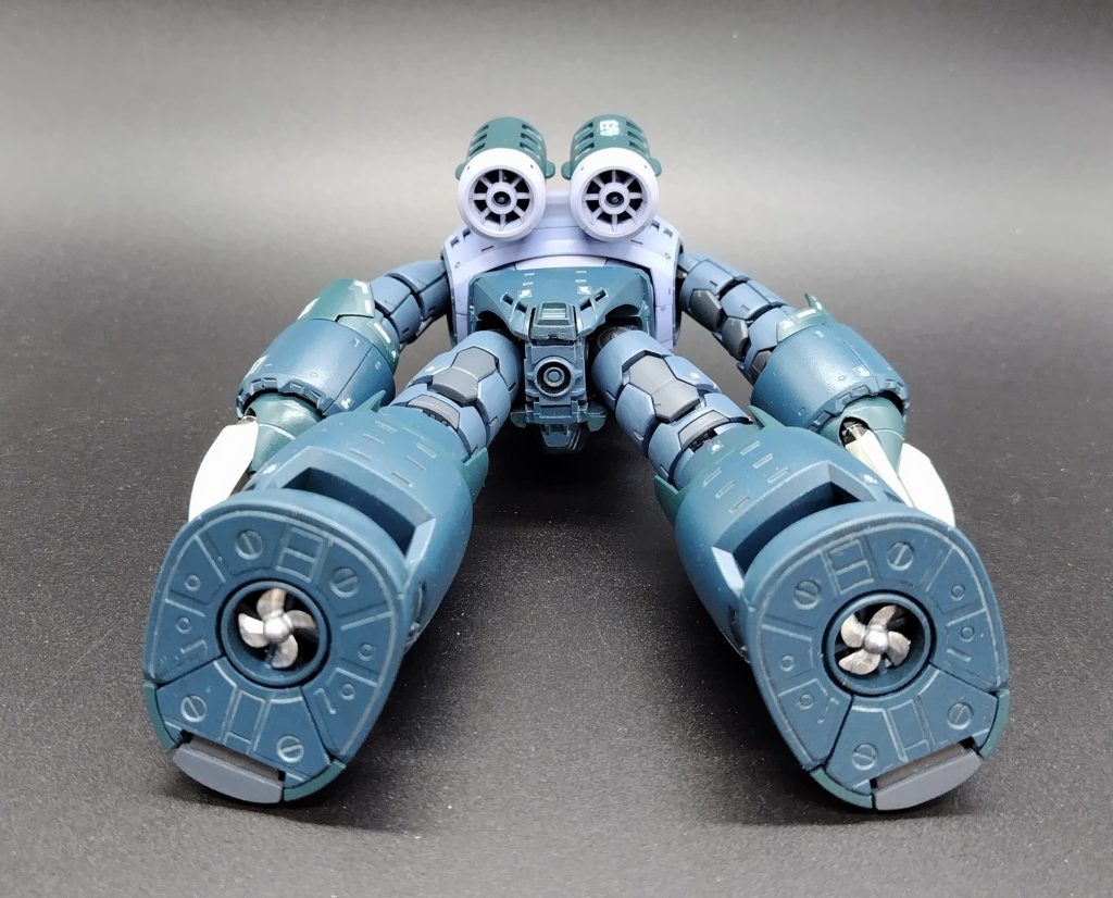 足裏スクリューむき出しですよ。バーニアむき出しより気になる。