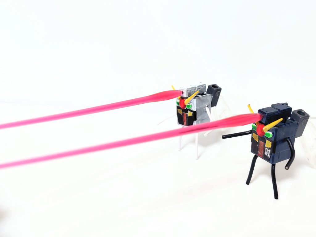 トサカからビームが出ます