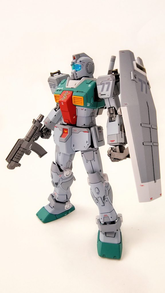 各所にスジボリを追加して塗り分けしました。