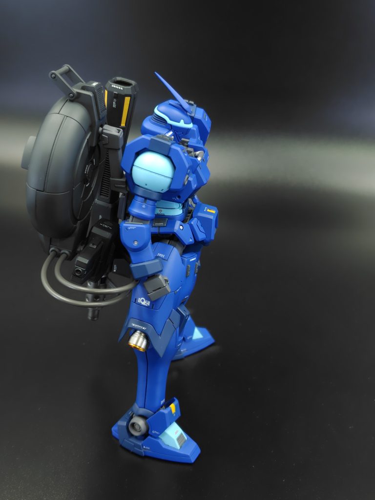 高クオリティの左平手が付属しているのですが、握り手は無い為、ビルドハンズ角の握り手(S)を手甲形状を修正して使用しています。HGも標準で各種手首付けてほしいな～、ちょっと値上がりしてもいいから…。と思うのはおっさんの勝手な意見かｗ