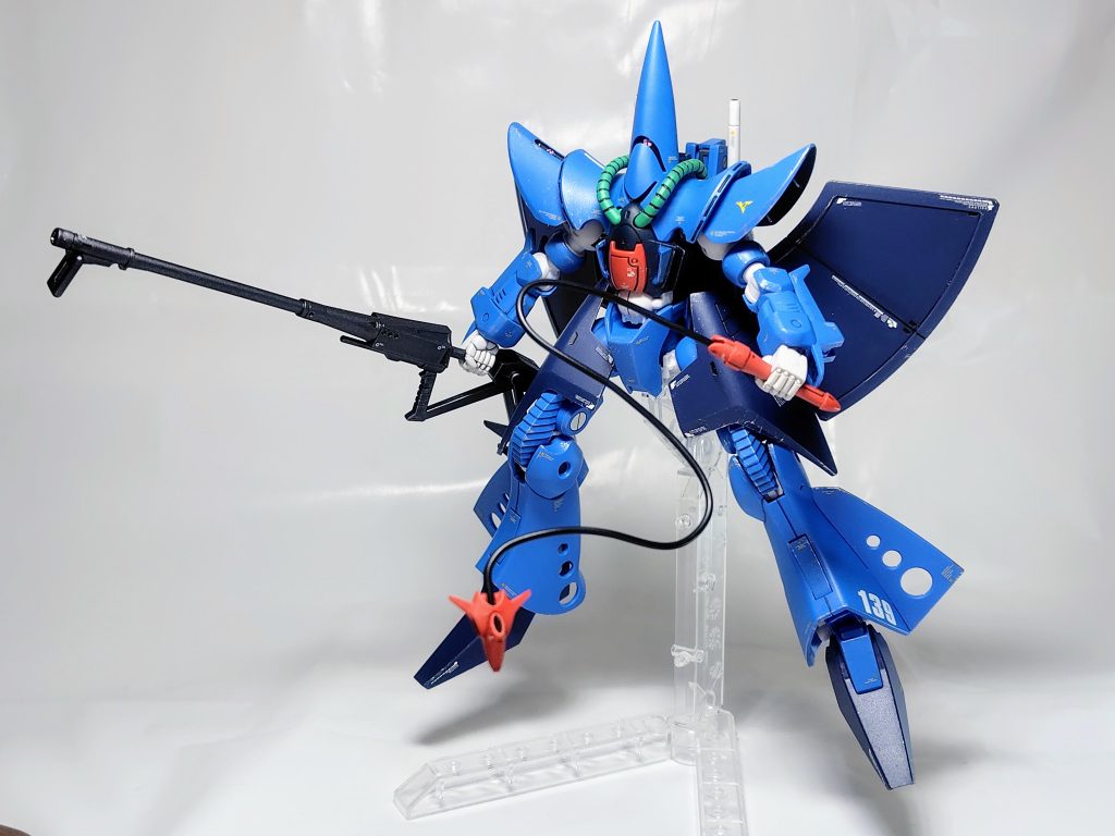 先日の静岡ホビーショーでスジボリ堂さんで特価で売ってたデカールを全身に使いました(gundam-kao6)