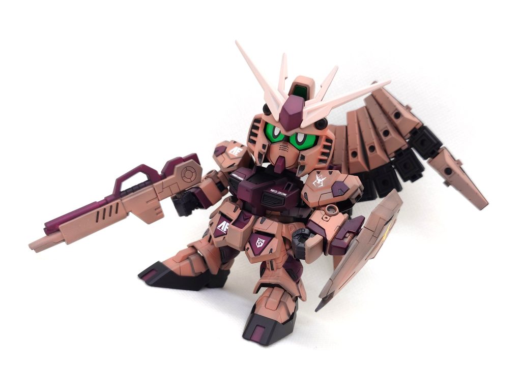 ビームライフル装備 武装関係も塗分けています。武装の合わせ目消しは諦めました(gundam-kao5)