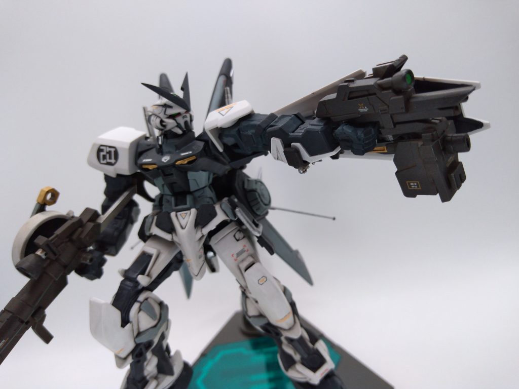 ショート系のライフルも何故か持たせたくなってしまう