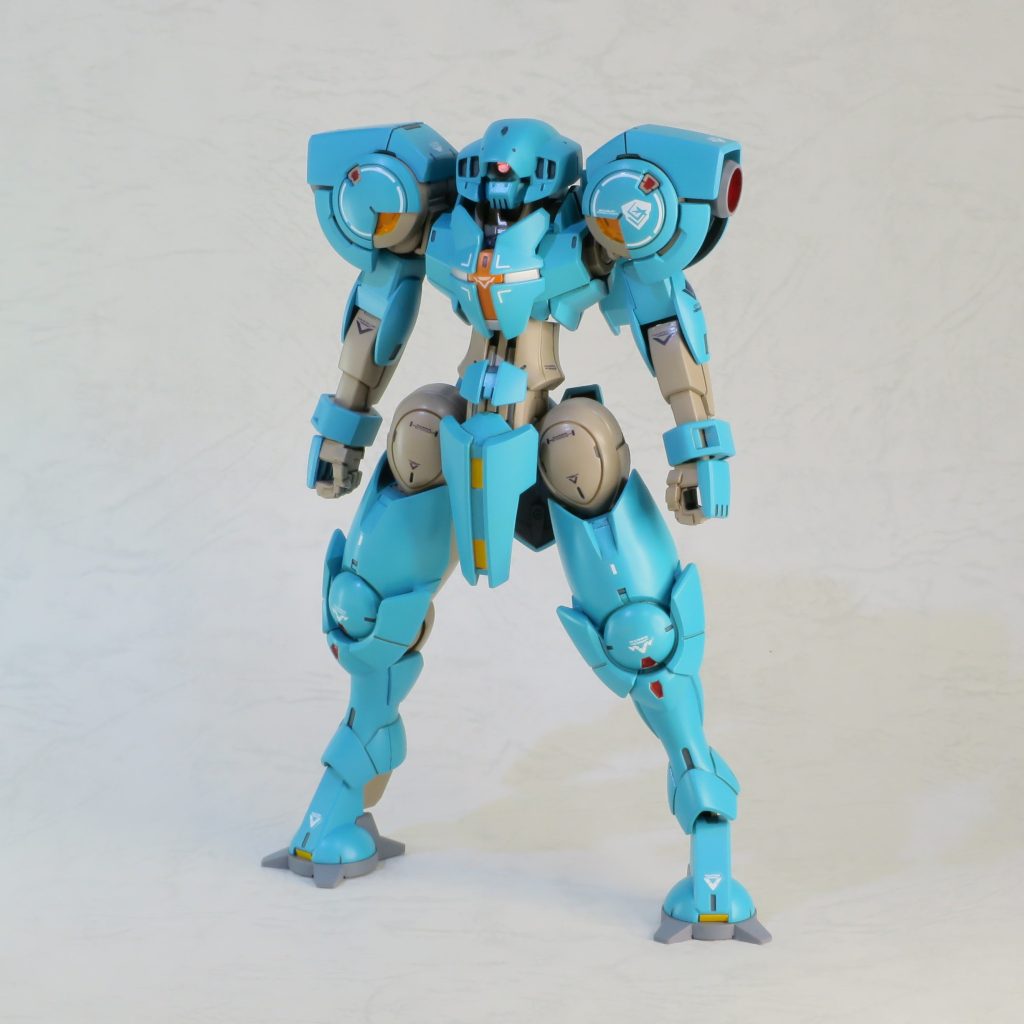 【使用キット】・基本キット:HG ハインドリー・頭部:30MM アタックサブマリン・ライフル:境界戦記オプションセット・バックパック:HG ガンヴォルヴァ【塗装レシピ】・エメラルドグリーン → ウォーカーグリーン+シアン・オレンジ → マンダリンオレンジ・関節 → メカサフライト+タン+ホワイト・グレー → メカサフライト・その他はエナメル塗料で部分塗装【仕上げ】・デカールは水星の魔女公式のものを使用・半ツヤトップコートで仕上げ