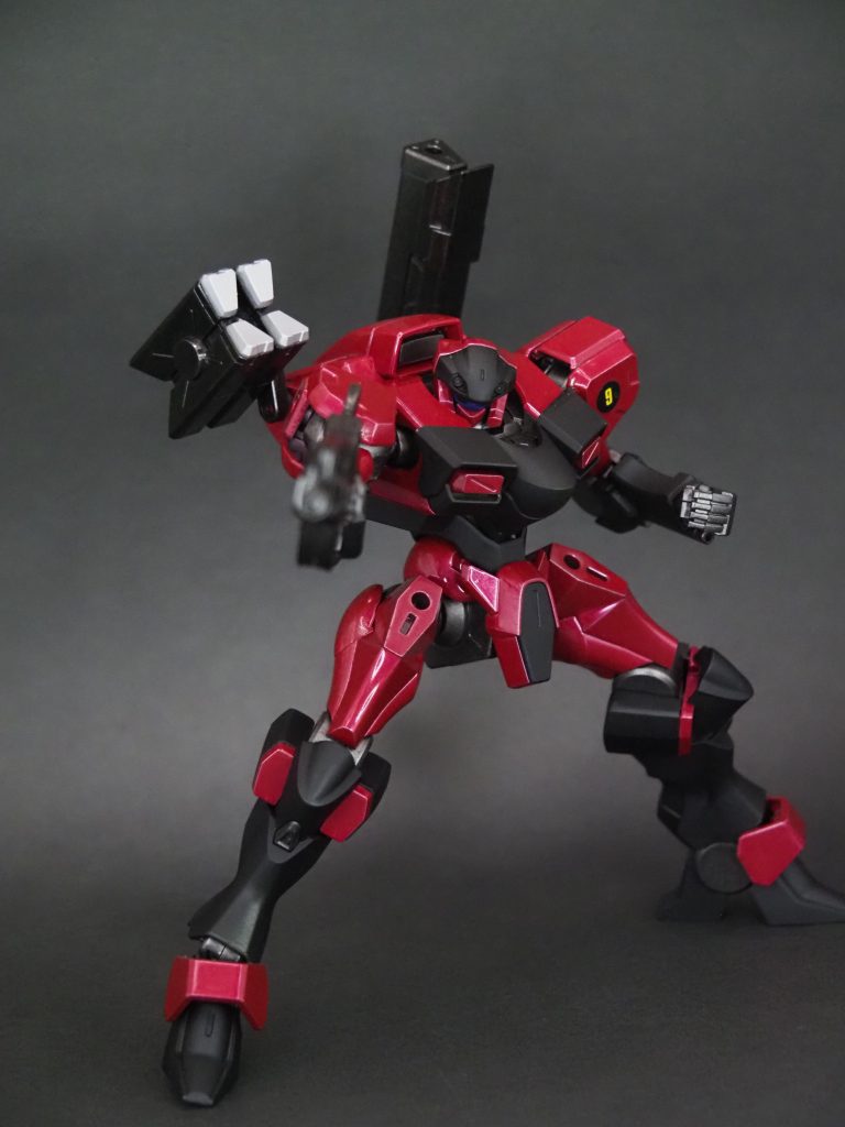 ラストレイヴンのOPでのカスケード・レインジっぽく。ナインボールって基本クレスト系列の角ばったパーツで構成されてるから丸みの多いザウォートは正直あんまり似てません・・・