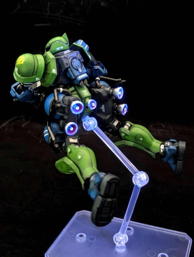 バーニアもピカーっと光りますメタルパーツ追加してます