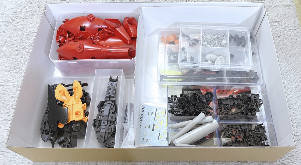 大型キットですがそこはHG、ざっくりとしたパーツ構成ですそれでいいんです