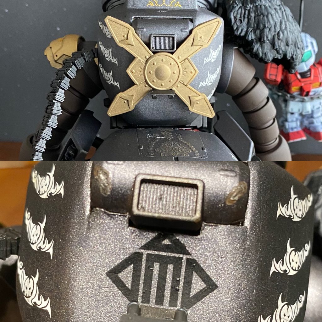 背部には斜め十字、その下には謎のマーク?と7つ目風のデカールを貼って悪っぽく?